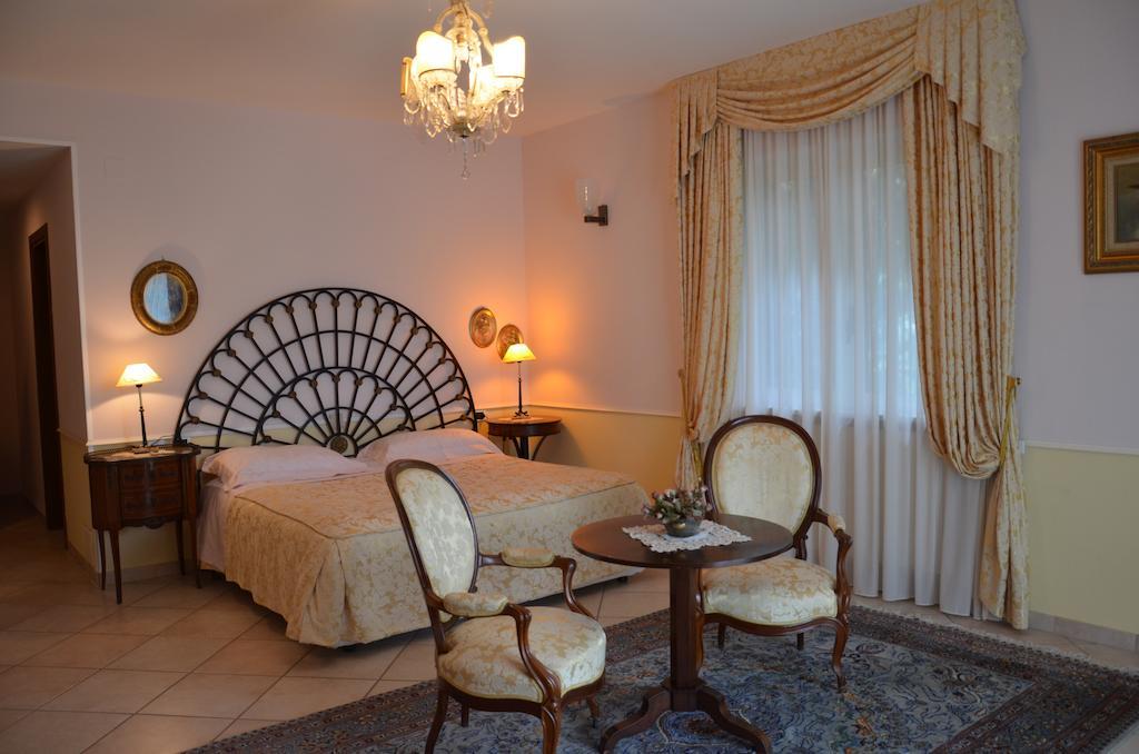 Bed And Breakfast El Dueno Palinuro Quarto foto
